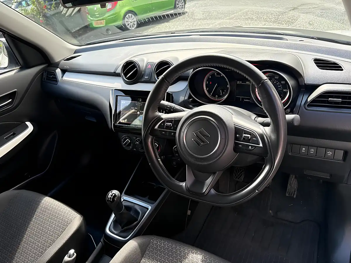 Used 2023 Suzuki Swift Sz-L White - Interior and Exterior details 9