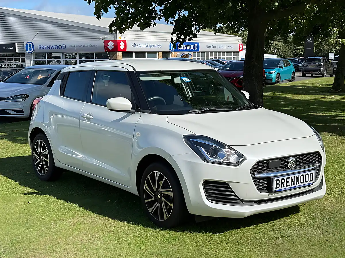 Used 2023 Suzuki Swift Sz-L White - Front View