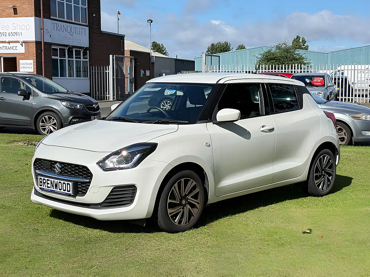 Used 2023 Suzuki Swift Sz-L White - Interior and Exterior details 3