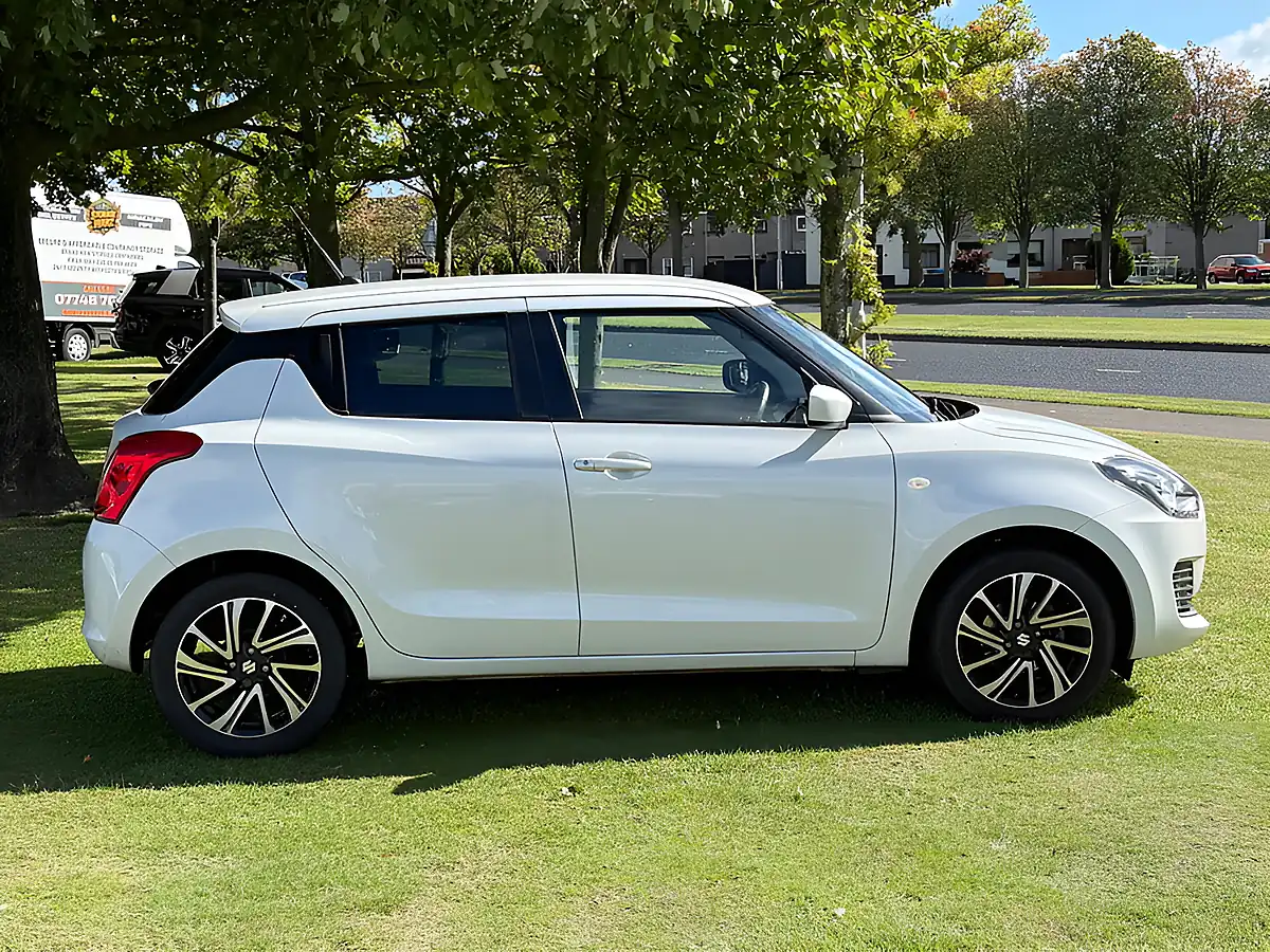 Used 2023 Suzuki Swift Sz-L White - Interior and Exterior details 6