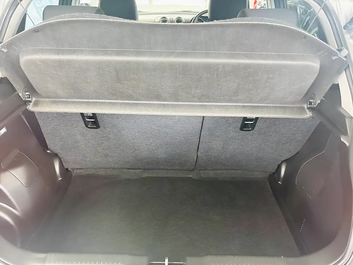 Used 2023 Suzuki Swift Sz-T Silver - Interior and Exterior details 12