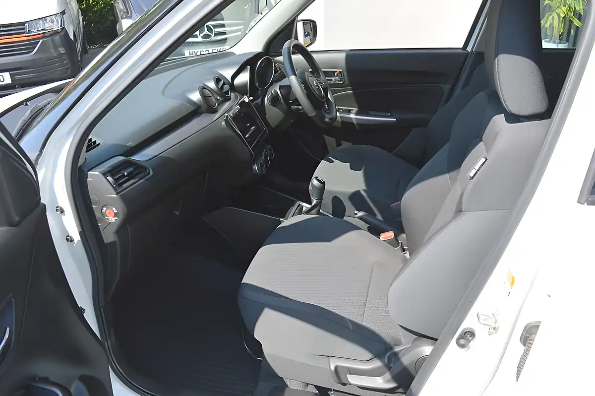 Used 2023 Suzuki Swift SZ5 White - Interior and Exterior details 12