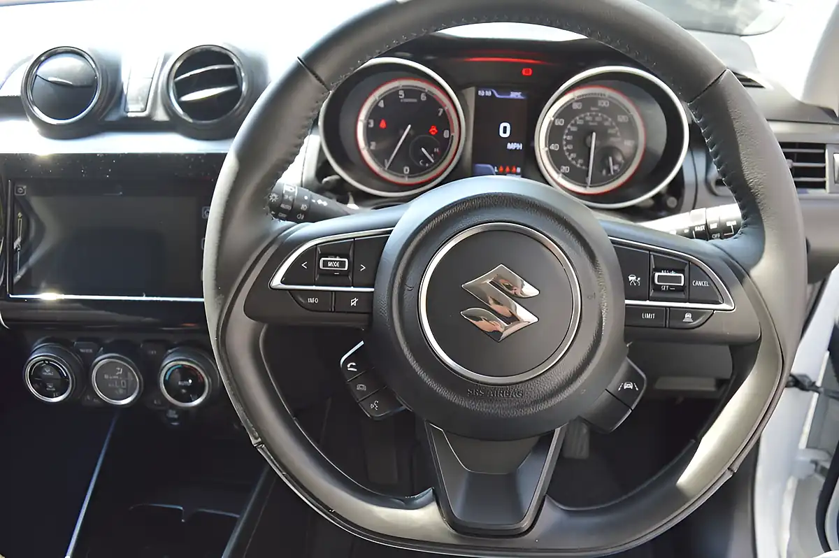 Used 2023 Suzuki Swift SZ5 White - Interior and Exterior details 16