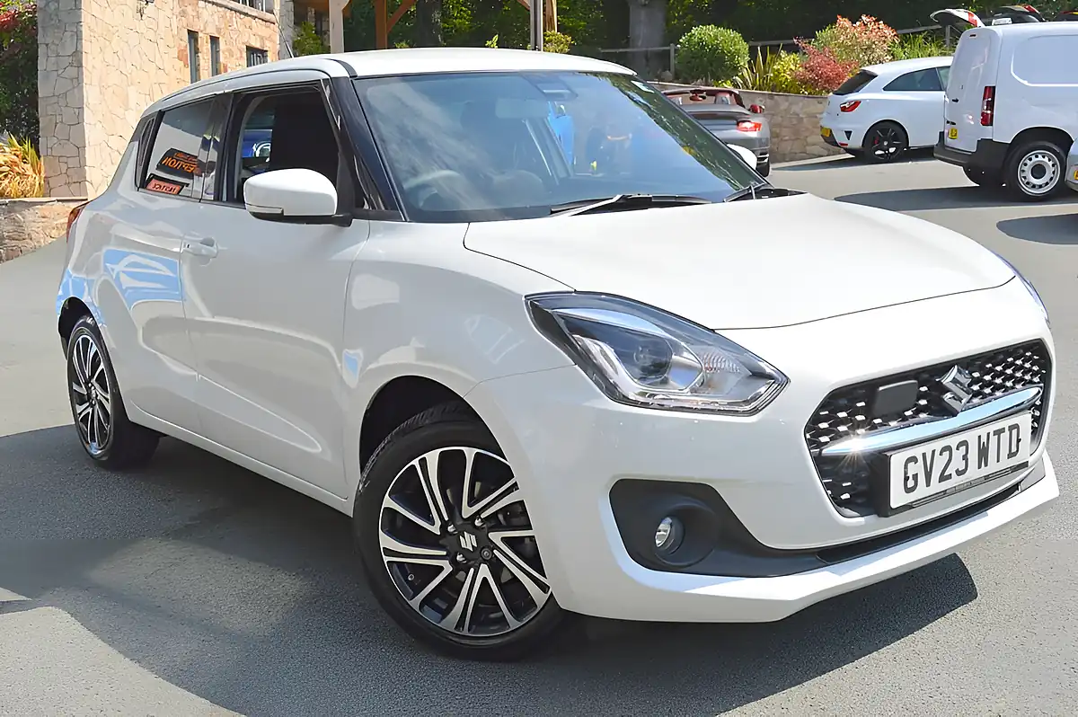 Used 2023 Suzuki Swift SZ5 White - Interior and Exterior details 2