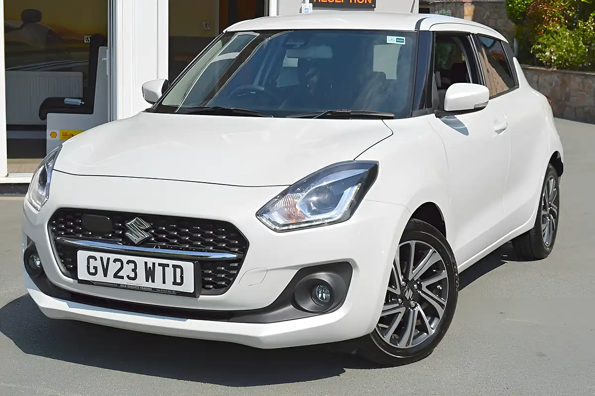 Used 2023 Suzuki Swift SZ5 White - Interior and Exterior details 4