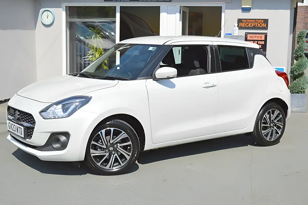 Used 2023 Suzuki Swift SZ5 White - Interior and Exterior details 6