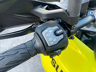 Used 2023 Suzuki V-Strom 1050DE Pre-Registered Yellow - Interior and Exterior details 11