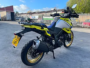 Used 2023 Suzuki V-Strom 1050DE Pre-Registered Yellow - Interior and Exterior details 2