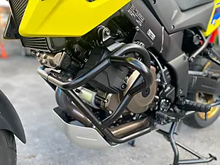 Used 2023 Suzuki V-Strom 1050DE Pre-Registered Yellow - Interior and Exterior details 5
