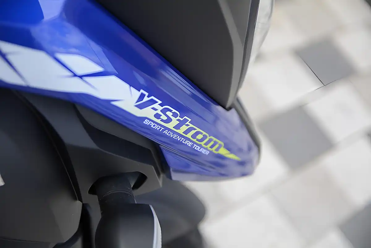 Used 2023 Suzuki V-Strom 650 Euro 5 Blue - Interior and Exterior details 3