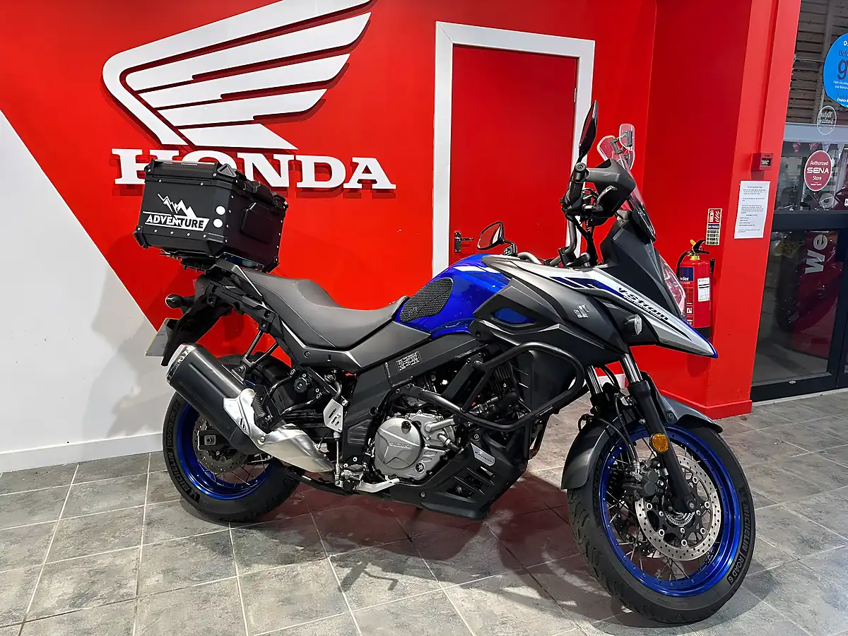 Used 2023 Suzuki V-Strom 650 X Blue - Interior and Exterior details 2