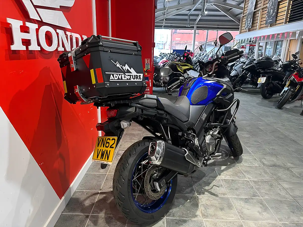 Used 2023 Suzuki V-Strom 650 X Blue - Interior and Exterior details 3