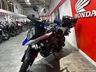Used 2023 Suzuki V-Strom 650 X Blue - Interior and Exterior details 5