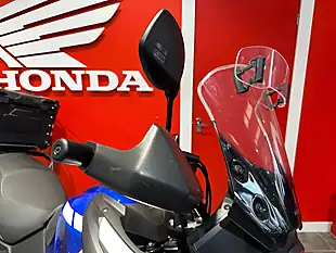 Used 2023 Suzuki V-Strom 650 X Blue - Interior and Exterior details 6