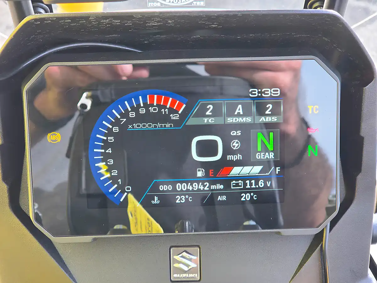 Used 2023 Suzuki V-Strom 800 De Black - Interior and Exterior details 14