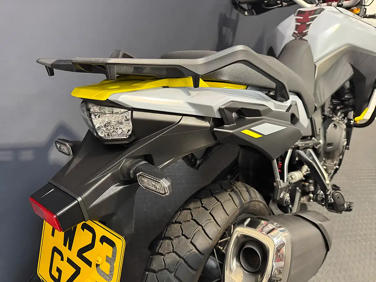 Used 2023 Suzuki V-Strom 800 De - Interior and Exterior details 12