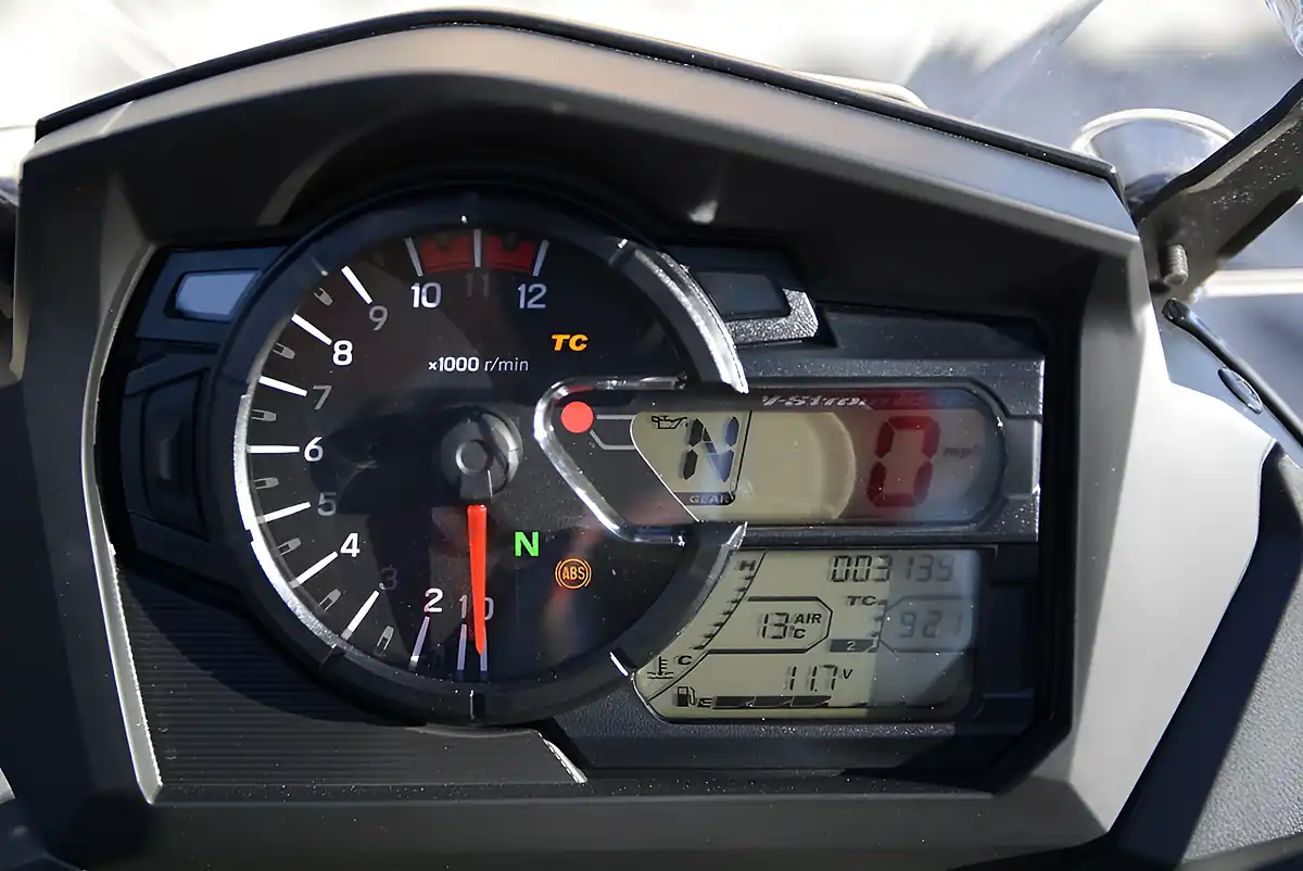 Used 2023 Suzuki V-Strom Black - Interior and Exterior details 10
