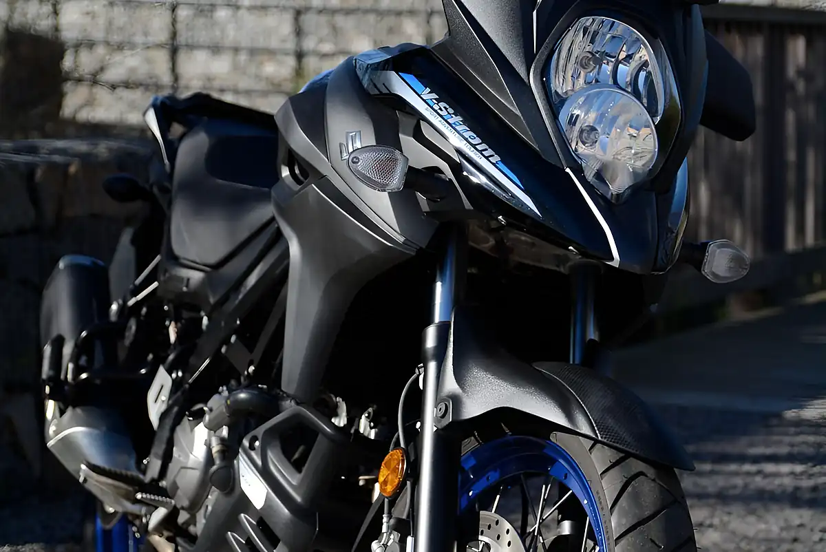 Used 2023 Suzuki V-Strom Black - Interior and Exterior details 13