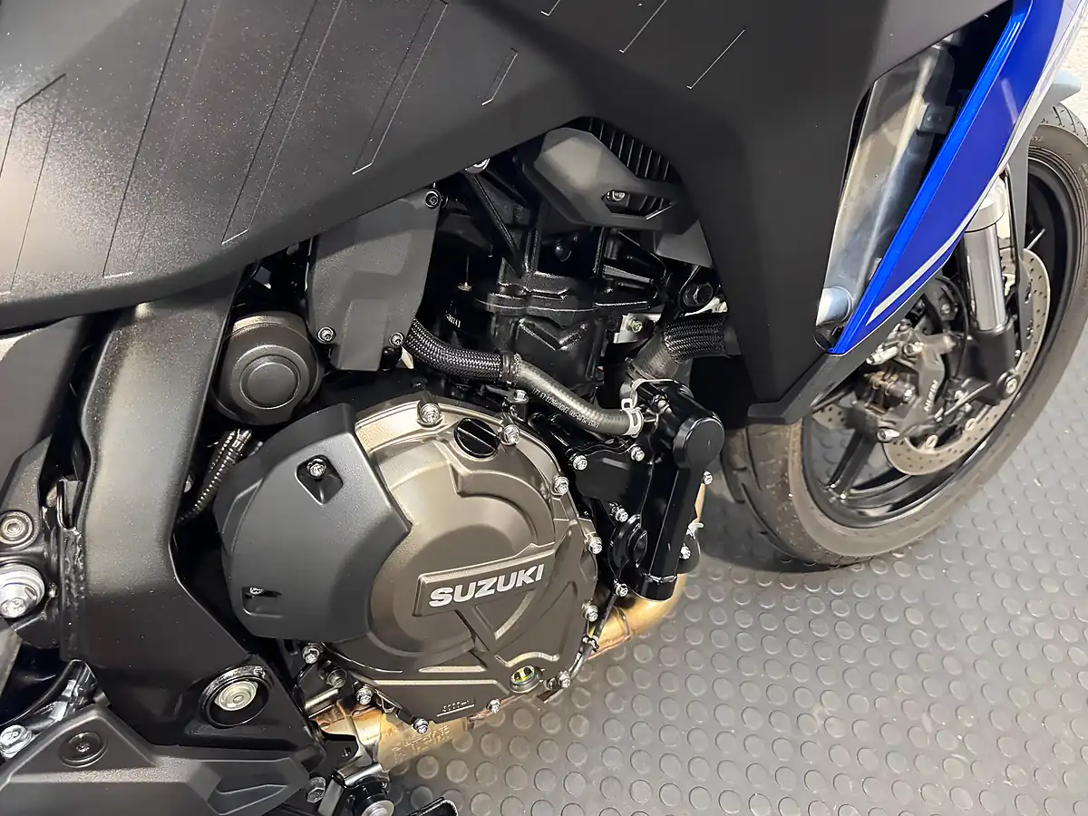 Used 2023 Suzuki V-Strom - Interior and Exterior details 10