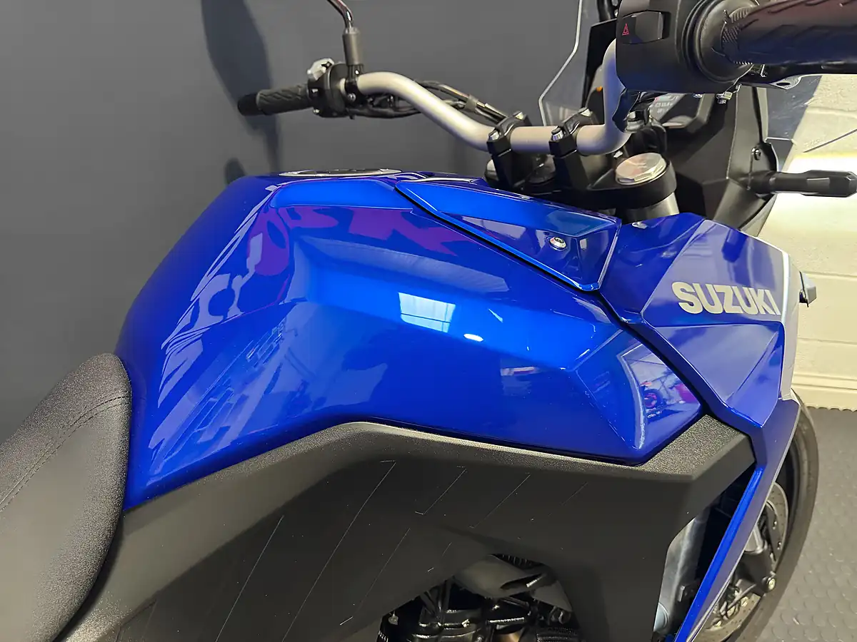 Used 2023 Suzuki V-Strom - Interior and Exterior details 11