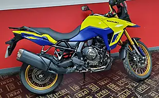 Used 2023 Suzuki V-Strom Yellow - Interior and Exterior details 11