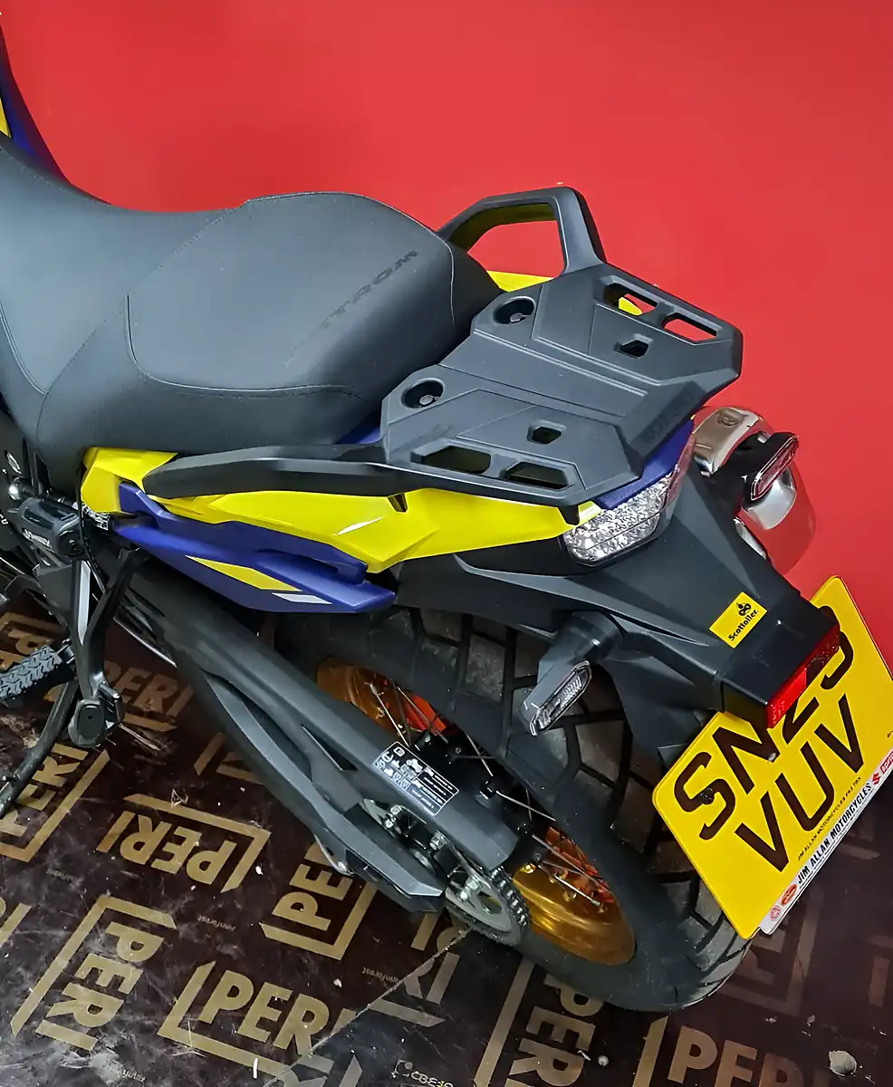 Used 2023 Suzuki V-Strom Yellow - Interior and Exterior details 14