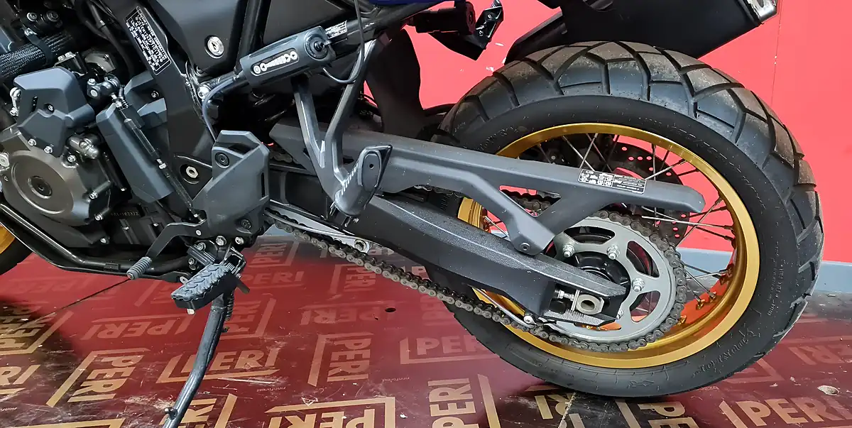 Used 2023 Suzuki V-Strom Yellow - Interior and Exterior details 8