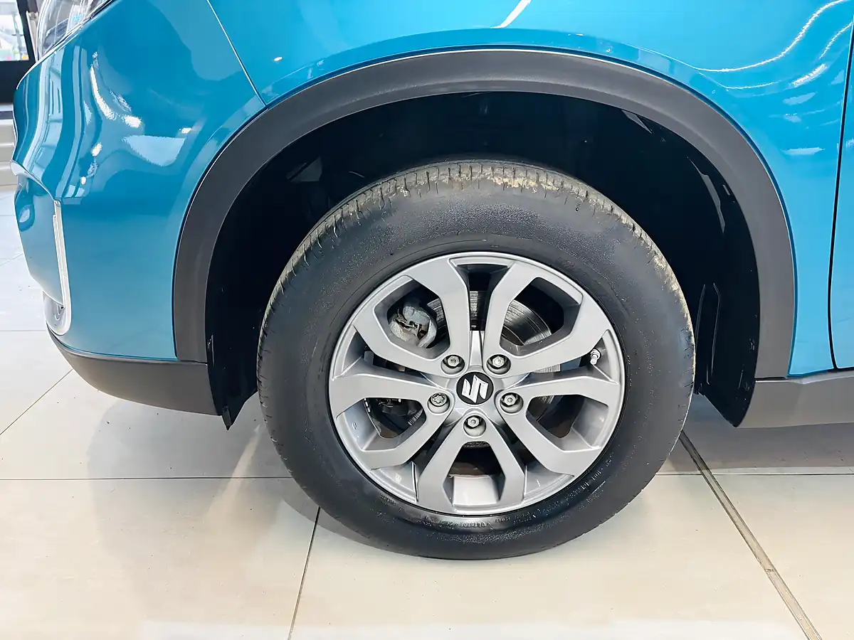 Used 2023 Suzuki Vitara Go Blue - Interior and Exterior details 11