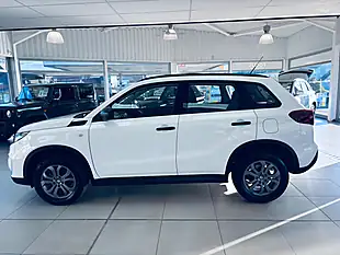 Used 2023 Suzuki Vitara Go White - Interior and Exterior details 4