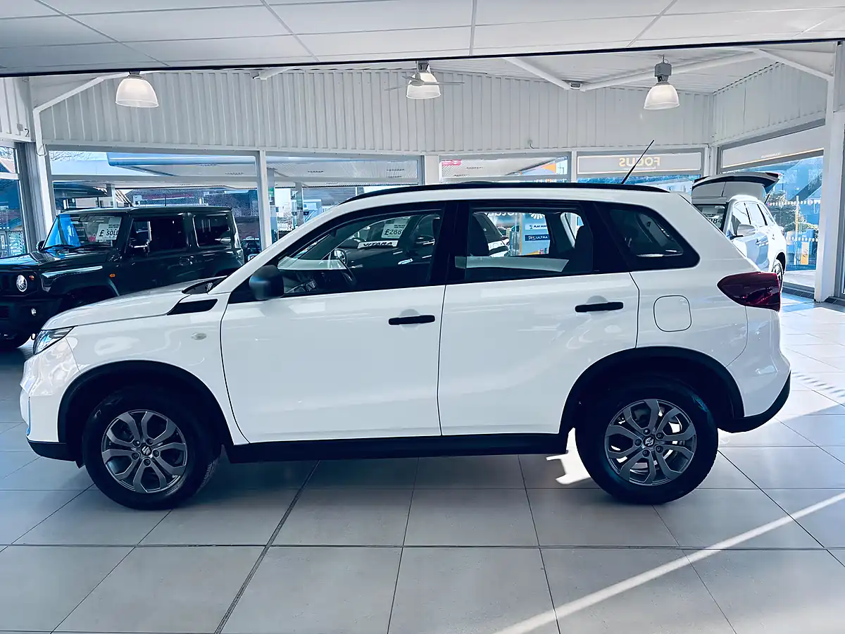 Used 2023 Suzuki Vitara Go White - Interior and Exterior details 4