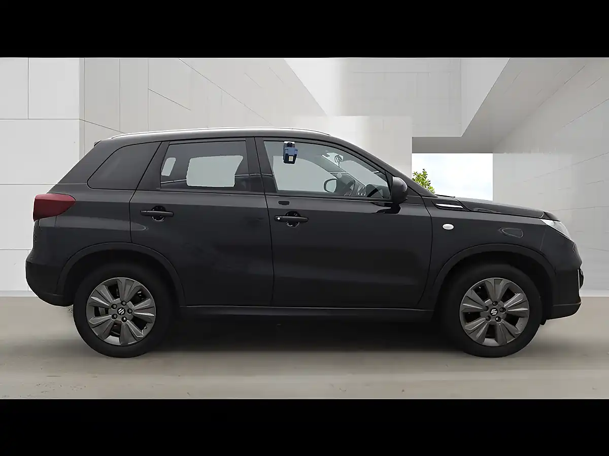 Used 2023 Suzuki Vitara Sz-T Black - Interior and Exterior details 5