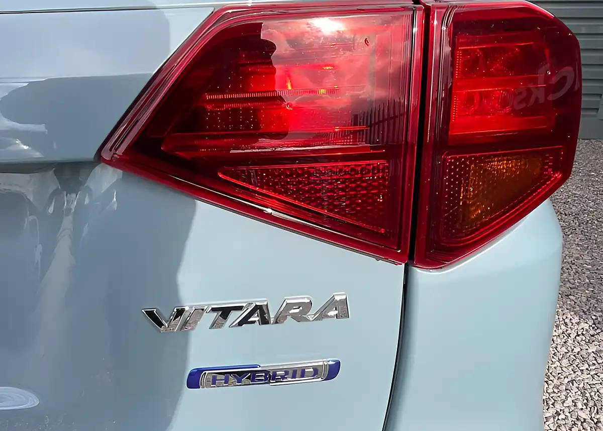 Used 2023 Suzuki Vitara Sz-T Blue - Interior and Exterior details 14