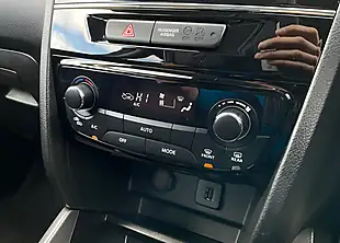 Used 2023 Suzuki Vitara Sz-T Blue - Interior and Exterior details 19