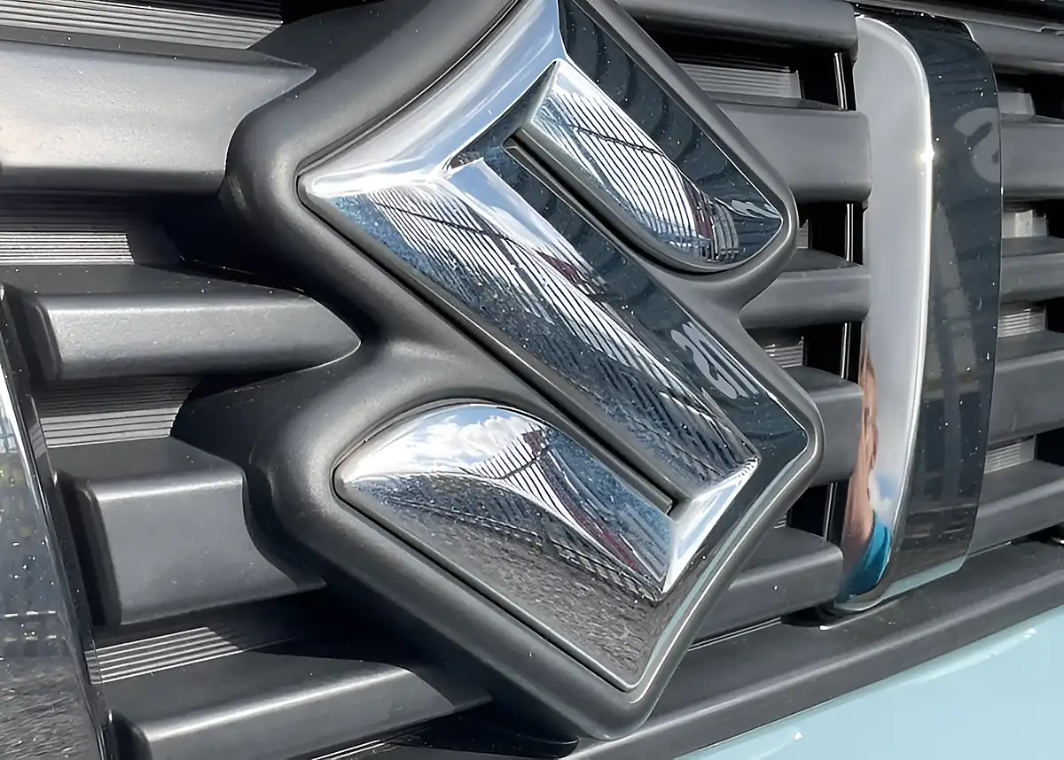 Used 2023 Suzuki Vitara Sz-T Blue - Interior and Exterior details 8