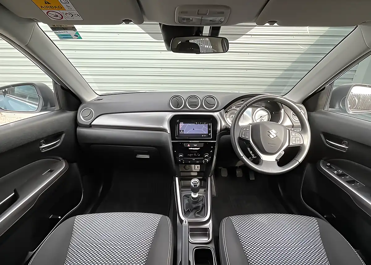 Used 2023 Suzuki Vitara Sz-T Blue - Interior and Exterior details 9