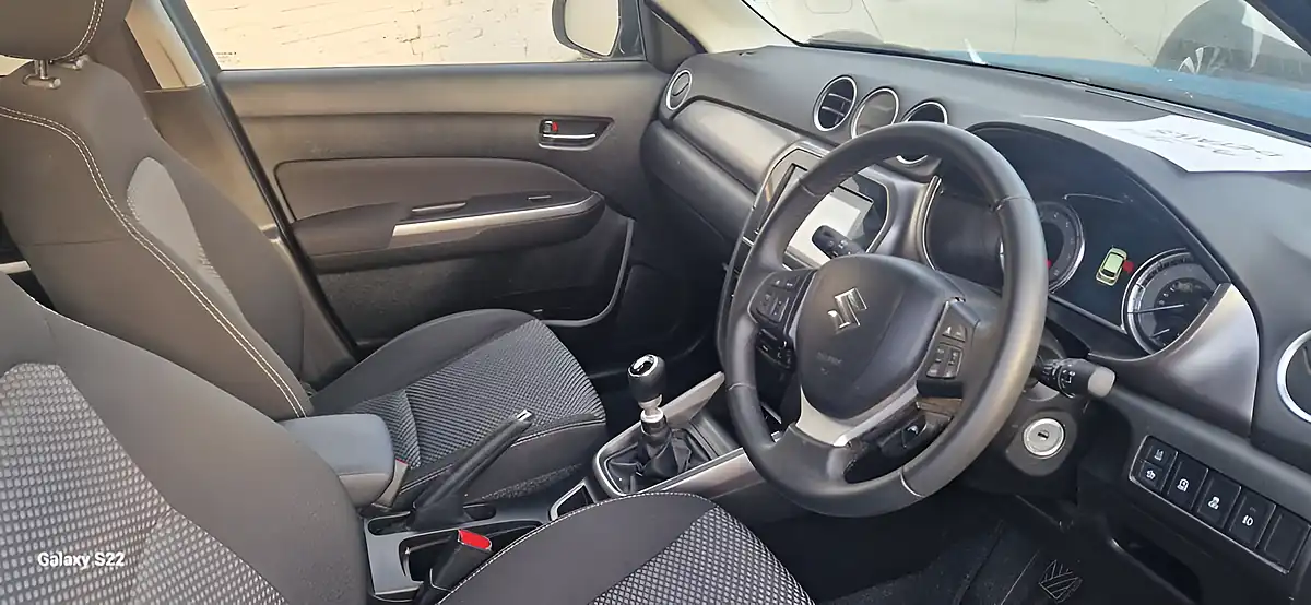 Used 2023 Suzuki Vitara Sz-T Blue - Interior and Exterior details 11