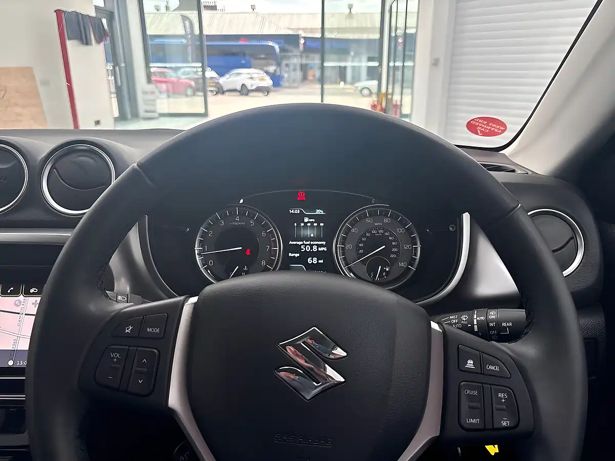 Used 2023 Suzuki Vitara Sz-T Red - Interior and Exterior details 15