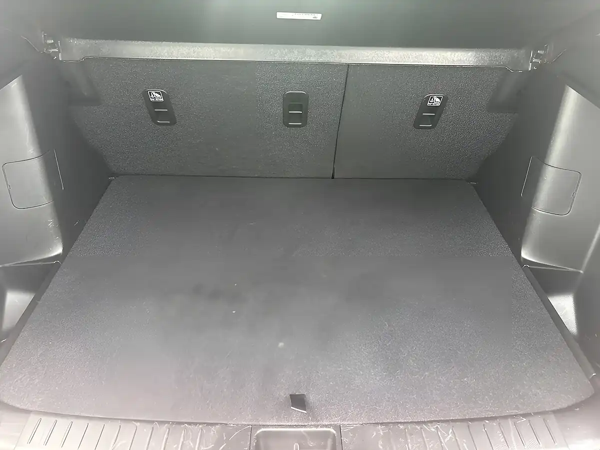 Used 2023 Suzuki Vitara Sz-T Red - Interior and Exterior details 16