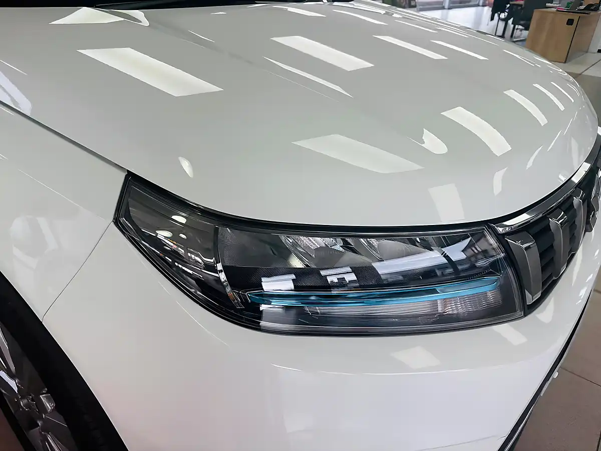 Used 2023 Suzuki Vitara Sz-T White - Interior and Exterior details 11