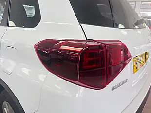 Used 2023 Suzuki Vitara Sz-T White - Interior and Exterior details 17
