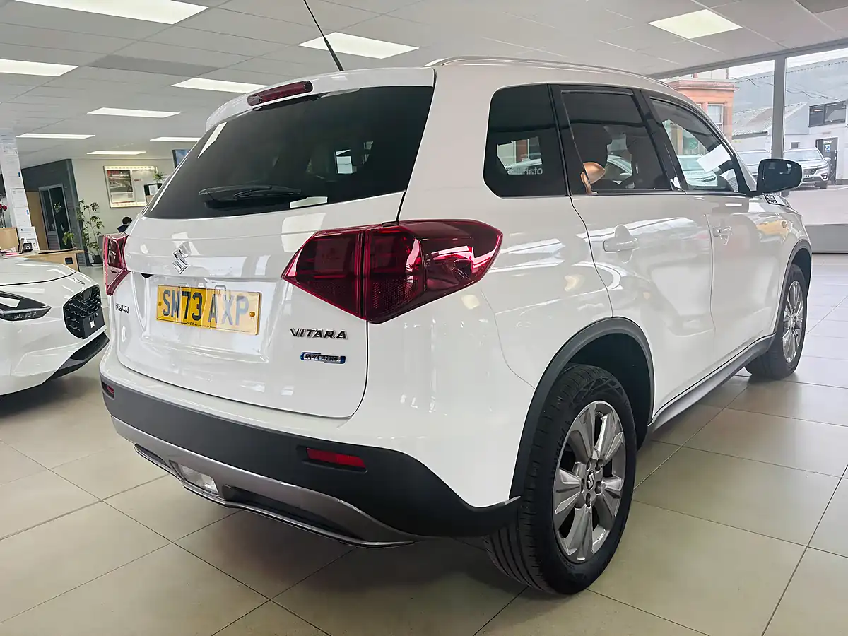Used 2023 Suzuki Vitara Sz-T White - Interior and Exterior details 9