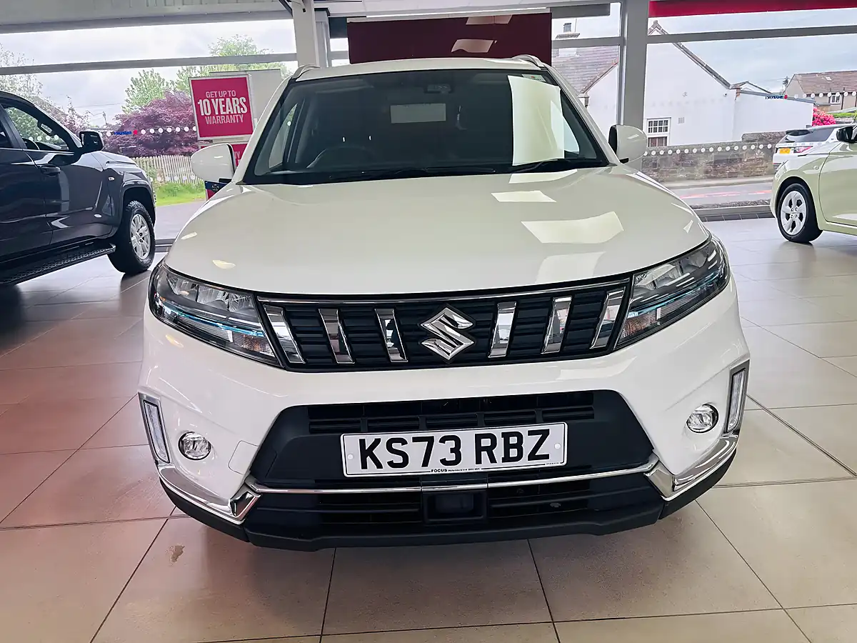 Used 2023 Suzuki Vitara Sz-T White - Interior and Exterior details 2