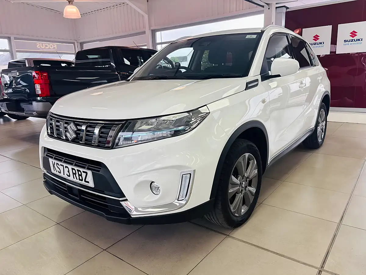 Used 2023 Suzuki Vitara Sz-T White - Interior and Exterior details 5