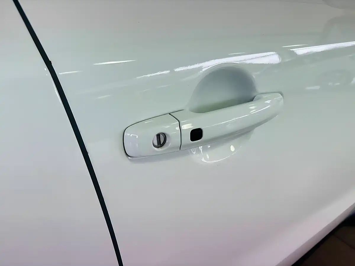 Used 2023 Suzuki Vitara Sz-T White - Interior and Exterior details 6