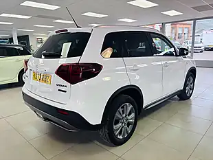 Used 2023 Suzuki Vitara Sz-T White - Interior and Exterior details 7