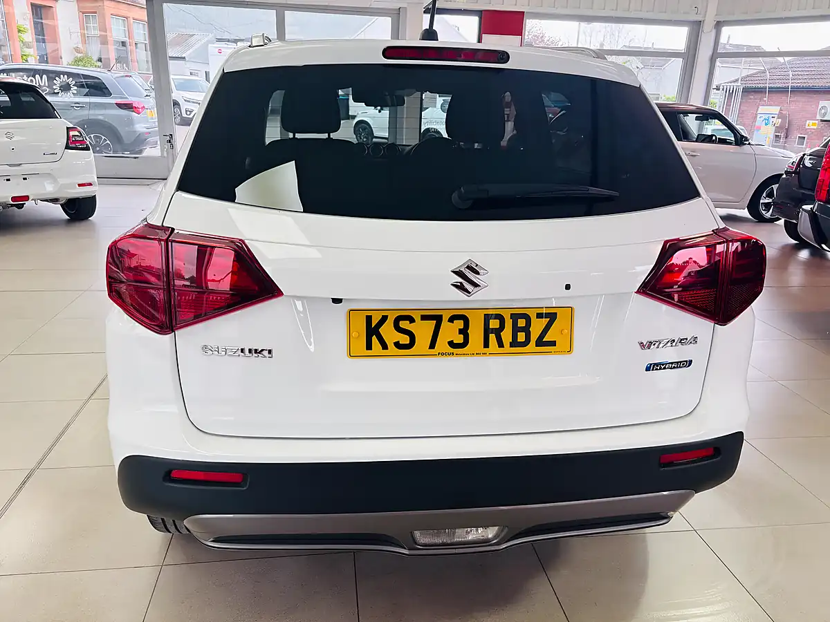 Used 2023 Suzuki Vitara Sz-T White - Interior and Exterior details 8