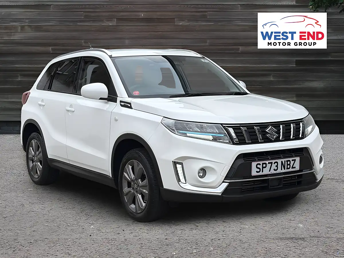 Used 2023 Suzuki Vitara Sz-T White - Front View