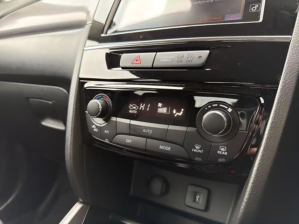 Used 2023 Suzuki Vitara Sz-T White - Interior and Exterior details 11