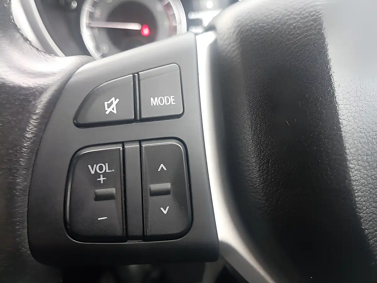 Used 2023 Suzuki Vitara Sz-T White - Interior and Exterior details 13
