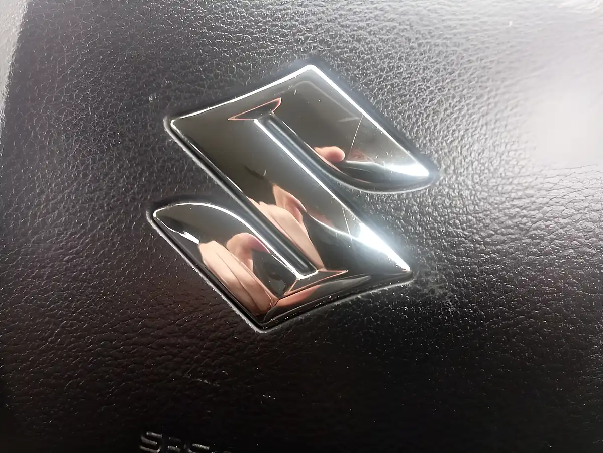 Used 2023 Suzuki Vitara Sz-T White - Interior and Exterior details 16